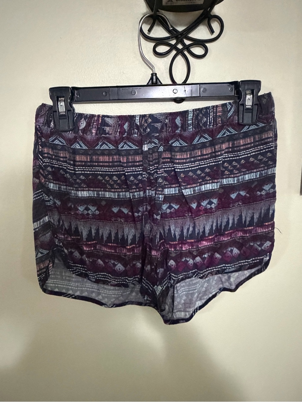 Aeropostale Women's Plum Patterned Elastic Waist Shorts